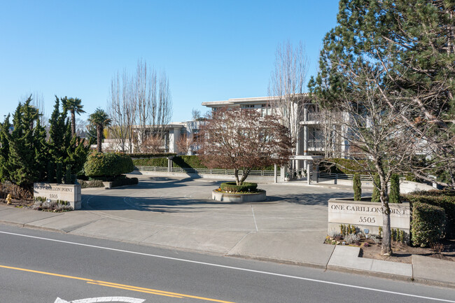 One Carillon Point in Kirkland, WA - Foto de edificio - Building Photo