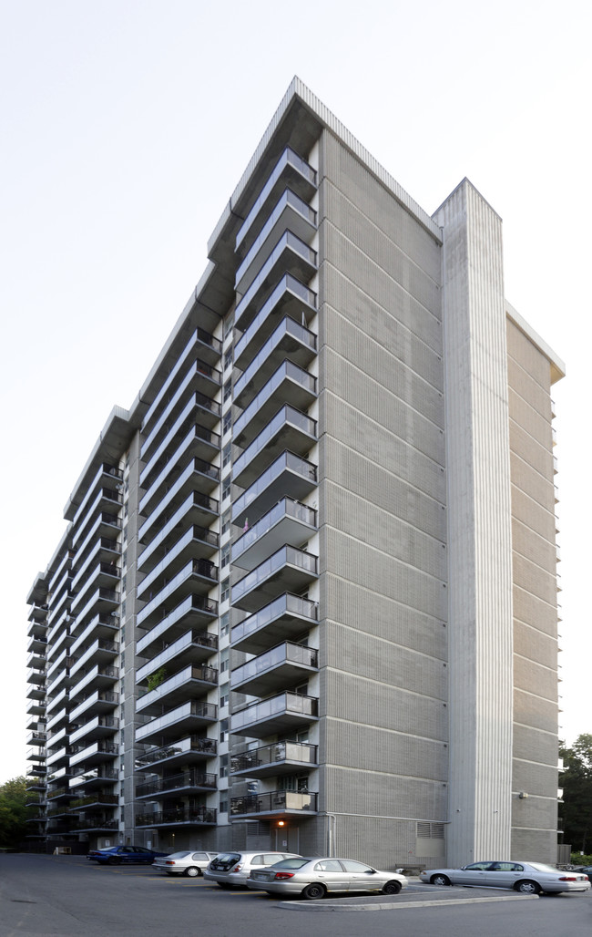 Thomson Terrace in Ottawa, ON - Building Photo - Building Photo