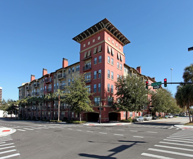 Uptown Place in Orlando, FL - Building Photo - Building Photo