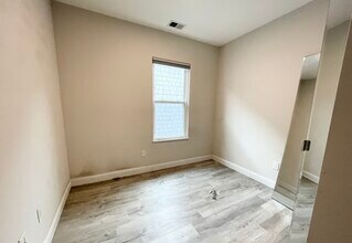 117 Hillside St, Unit 3B in Boston, MA - Building Photo - Building Photo