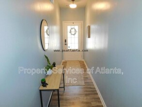 493 Jefferson Chase St in Atlanta, GA - Building Photo - Building Photo