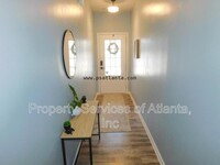 493 Jefferson Chase St in Atlanta, GA - Foto de edificio - Building Photo