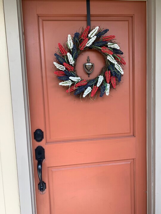 2521 Metairie Lawn Dr, Unit 12-305 NEW PRICE 1000.00 in Metairie, LA - Foto de edificio