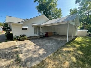 120 Carthel St in Mount Vernon, TX - Building Photo - Building Photo
