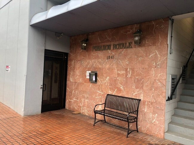 1541 Dominis St in Honolulu, HI - Building Photo - Building Photo