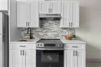 100 Jefferson Sq in Waterbury, CT - Building Photo - Building Photo