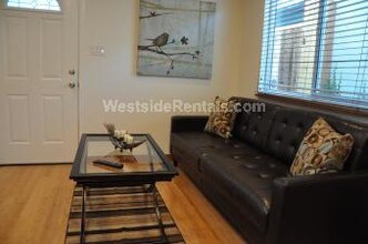 109 S Laurel Ave in Los Angeles, CA - Building Photo - Building Photo