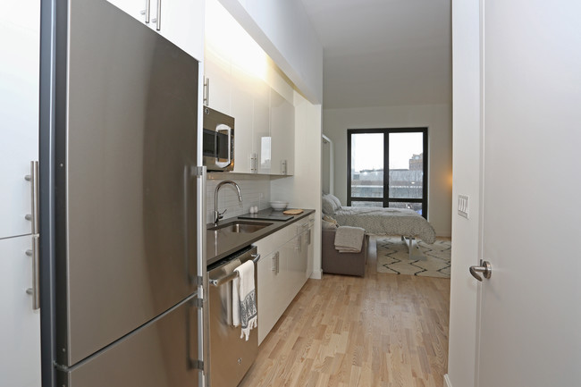 Caesura Apartments in Brooklyn, NY - Building Photo - Interior Photo