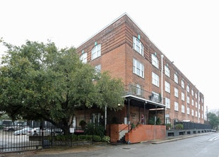 Dakota Lofts Apartments in Houston, TX - Building Photo - Building Photo