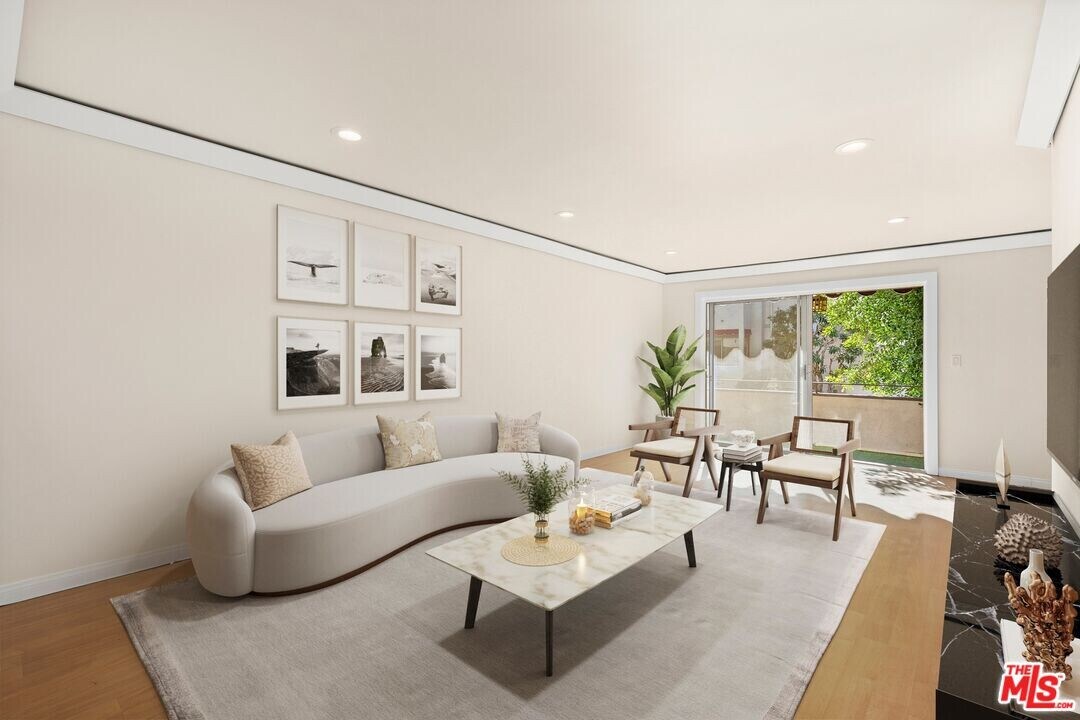 5353 Yarmouth Ave-Unit -106 in Los Angeles, CA - Building Photo