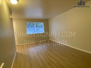 Highland Townhomes in Everett, WA - Building Photo - Interior Photo