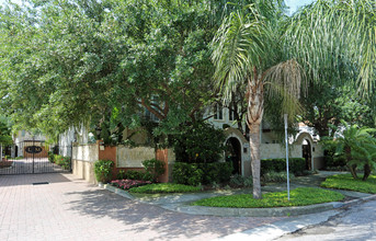 Maddalena Townhomes in Tampa, FL - Building Photo - Building Photo