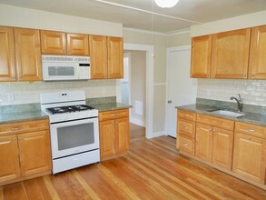 51 Samoset St-Unit -2 in Plymouth, MA - Building Photo - Building Photo