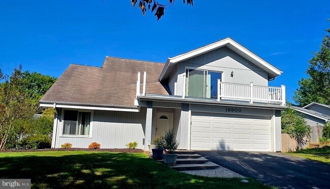 property at 18900 Glendower Rd