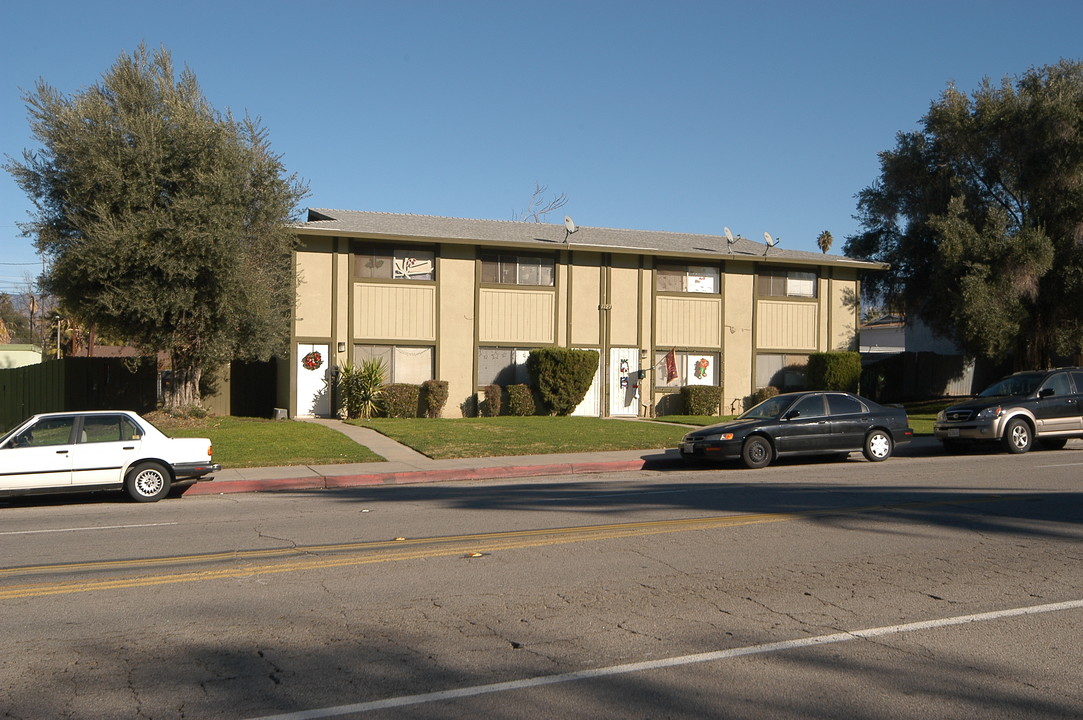 1127 E Citrus Ave in Redlands, CA - Building Photo