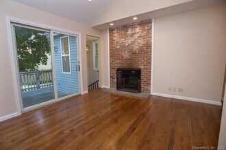 164 New Norwalk Rd in New Canaan, CT - Building Photo - Building Photo
