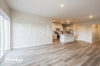 877 Moray Ln in Clarksville, TN - Foto de edificio - Building Photo