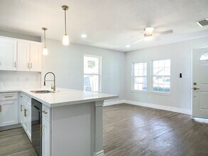 810 Avenue D in South Houston, TX - Building Photo - Building Photo