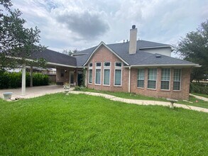 1803 Red Bud Ln in Sugar Land, TX - Building Photo - Building Photo