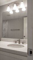 300 W Pleasure Ave in Searcy, AR - Building Photo