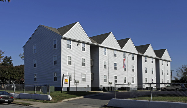 Berkley Apartments in Norfolk, VA - Foto de edificio - Building Photo