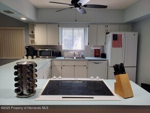 6630 River Run Blvd in Spring Hill, FL - Building Photo - Building Photo