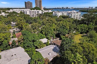 669 NE 60th St in Miami, FL - Building Photo - Building Photo