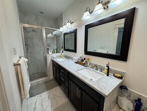 902 W 20th St in Houston, TX - Building Photo - Building Photo