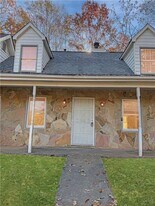 5161 Ridge Forest Dr in Stone Mountain, GA - Building Photo