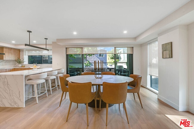 property at 350 N Palm Dr