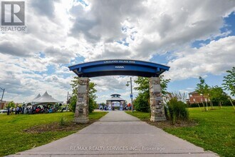 4 Rocky Point Crescent in Brampton, ON - Building Photo - Building Photo