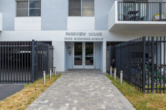 Parkview House in Miami Beach, FL - Foto de edificio - Building Photo