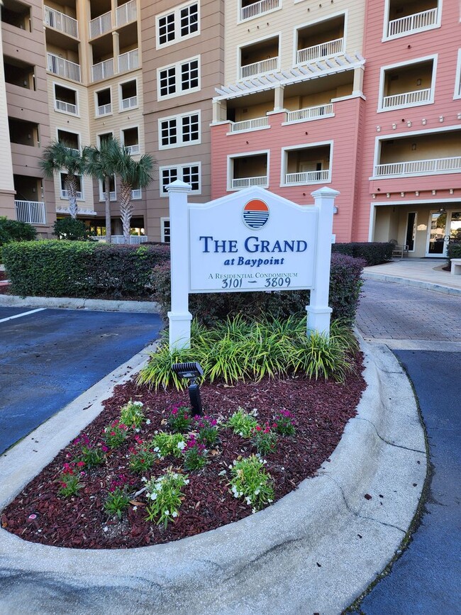 4050 Marriott Dr in Panama City Beach, FL - Building Photo - Building Photo