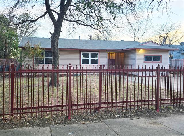 12008 Bellafonte Dr in Dallas, TX - Building Photo - Building Photo