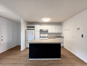 720 W Lewis St in San Diego, CA - Building Photo - Building Photo