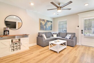 101 Coral Breeze Drive in Biloxi, MS - Building Photo - Building Photo