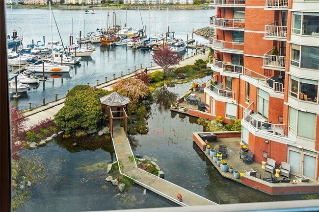 630 Montreal St in Victoria, BC - Building Photo - Building Photo