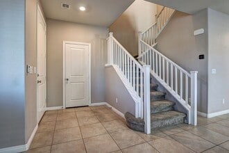 2865 Tanager Hill St in Henderson, NV - Building Photo - Building Photo
