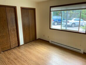 Draper Square Apartments in Baraboo, WI - Building Photo - Building Photo