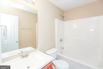 4648 Raven Wood Loop in Union City, GA - Building Photo - Building Photo