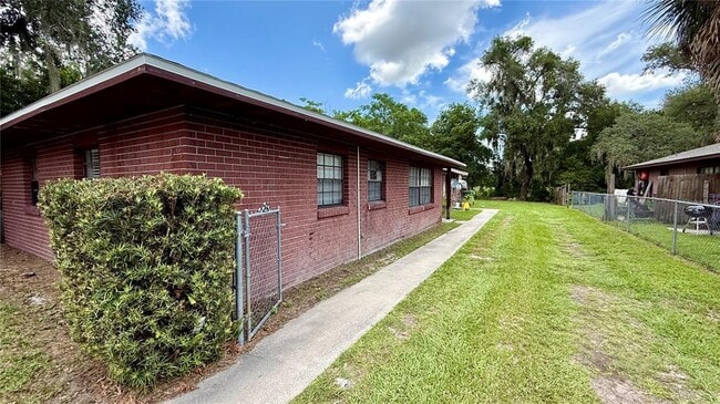 210 N Lone Oak Dr