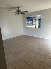 8424 W Monterosa St in Phoenix, AZ - Building Photo - Building Photo