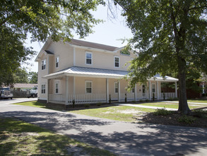 Summerfield Townhomes in North Charleston, SC - Building Photo - Building Photo