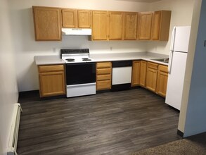 1608 Palm Ct in Great Falls, MT - Building Photo - Building Photo