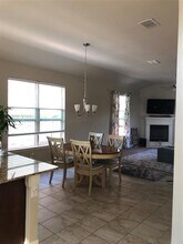 1328 Surfside Dr in Azle, TX - Foto de edificio - Building Photo