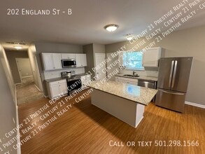 202 England St in Lonoke, AR - Building Photo - Building Photo