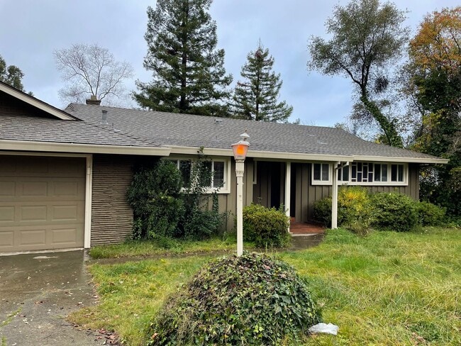 property at 8620 Park Vista Dr