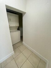 1000 NW 11th Ct in Fort Lauderdale, FL - Building Photo - Building Photo