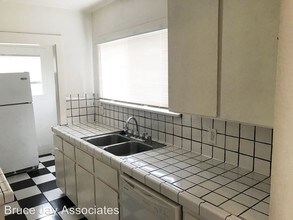 1134 Orange Grove Ave in Glendale, CA - Building Photo - Building Photo