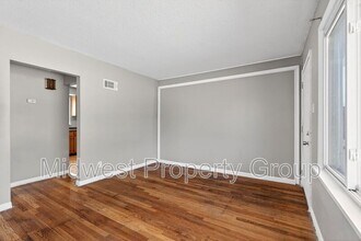 8280 Frost Ave in Berkeley, MO - Building Photo - Building Photo